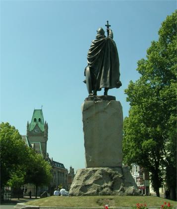 King Alfred's statue